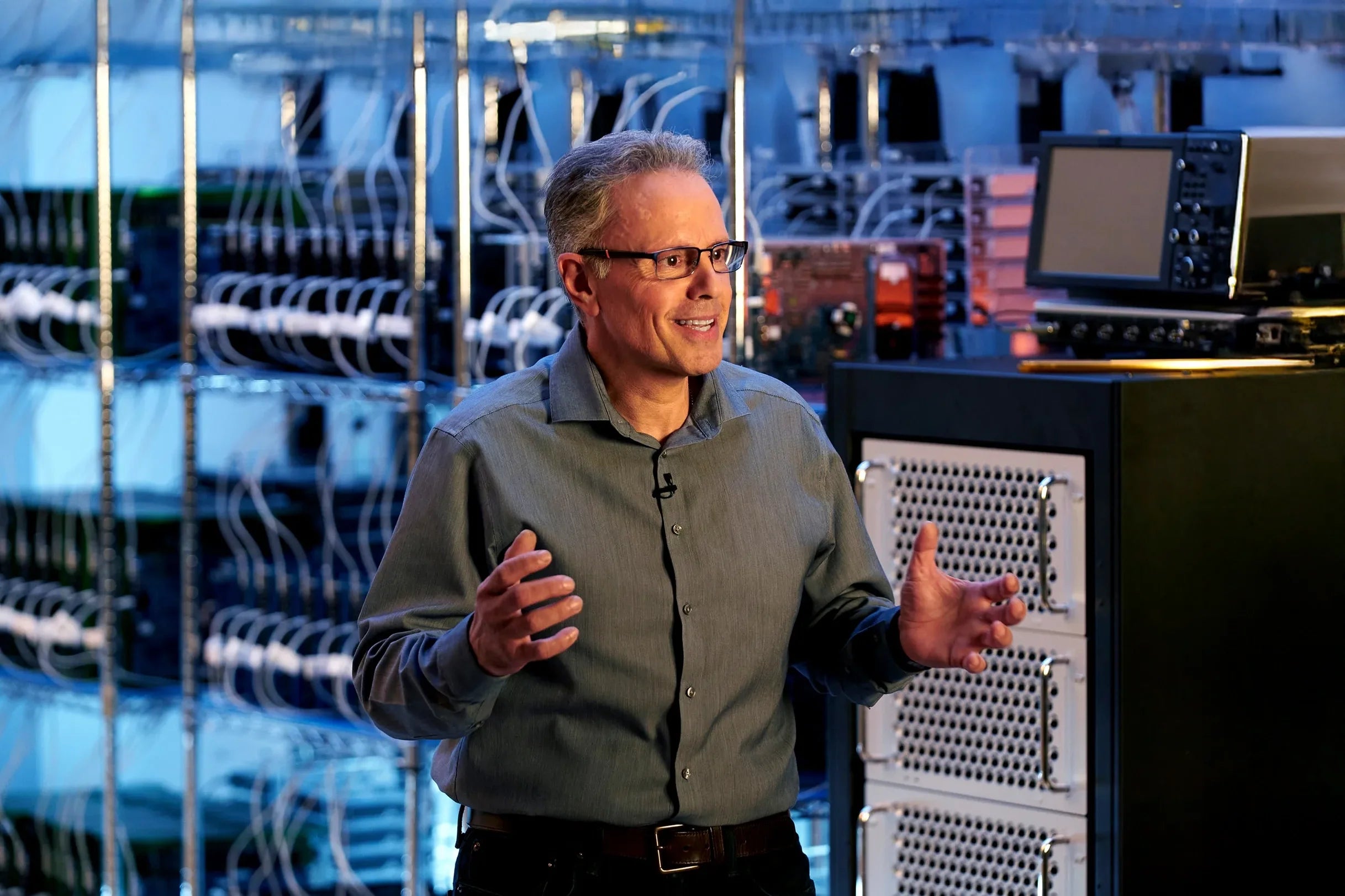 Johny Srouji lên tiếng trước tin đồn rời Apple