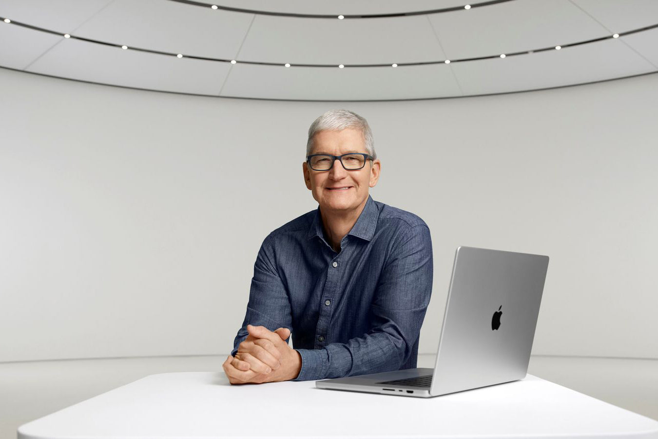 Tim Cook - CEO Apple Cam Kết Vận Động Chính Phủ Mỹ Vì Vấn Đề Nhập Cư