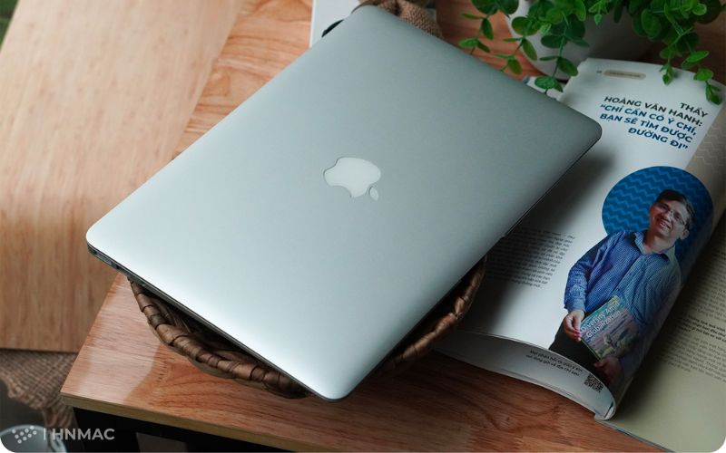 Năm 2022 còn có nên mua macbook air 2017 không?