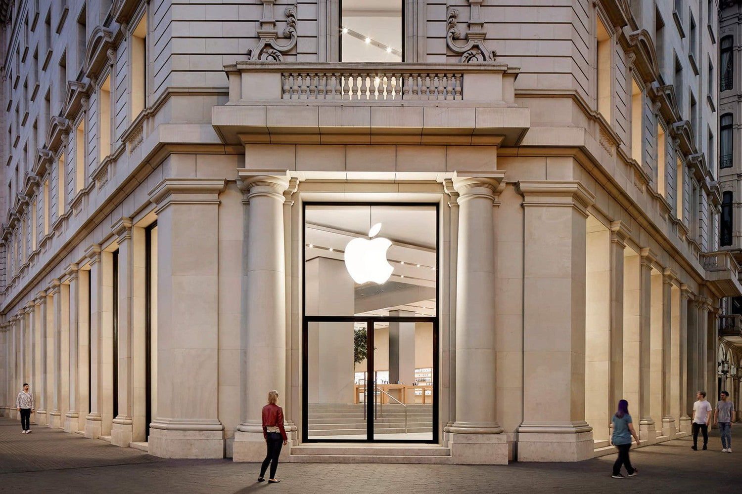 Cửa hàng Apple Passeig de Gràcia ở Barcelona mở cửa trở lại sau cải tạo