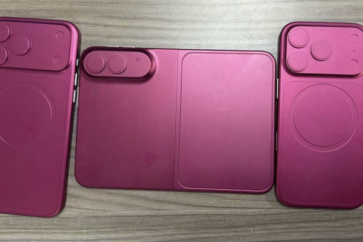 Lộ diện thiết kế iPhone gập qua ảnh mẫu thử
